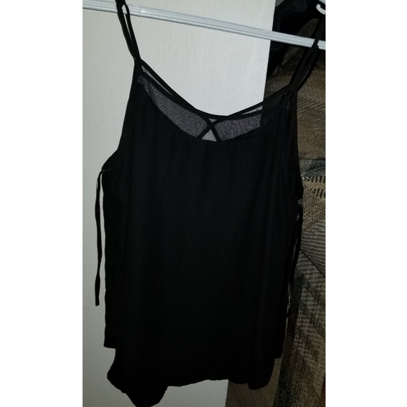 Black flowy tank top - Picture 2 of 2